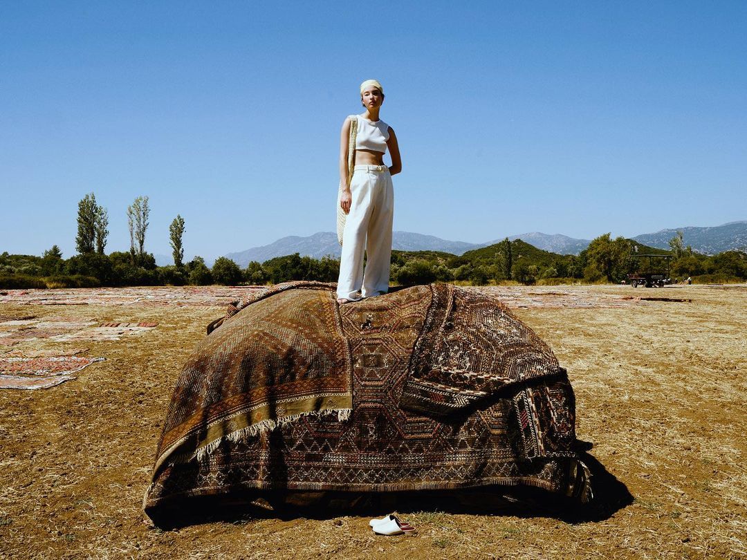 ALBUS LUMEN |  Dec. 22