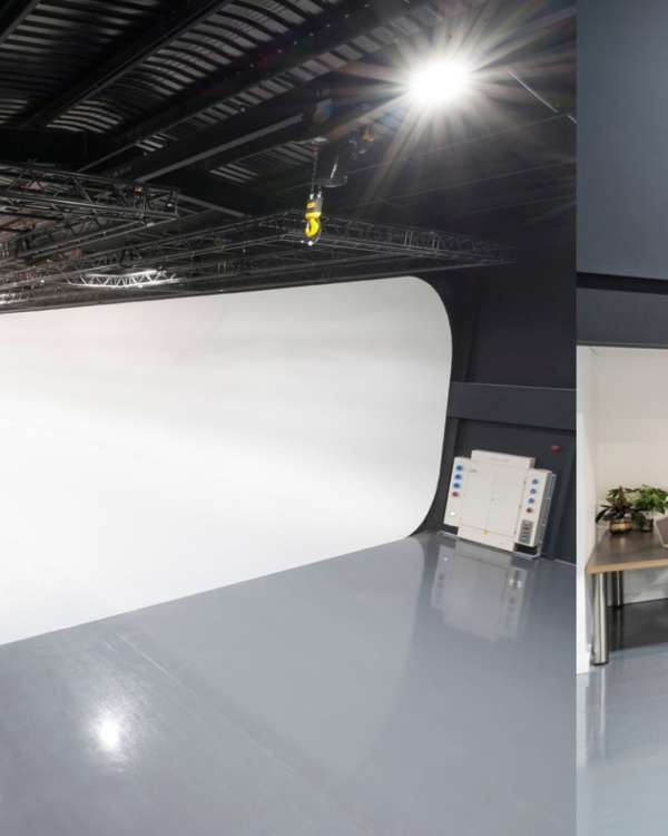 Park Royal Studios largest coved space Stud...