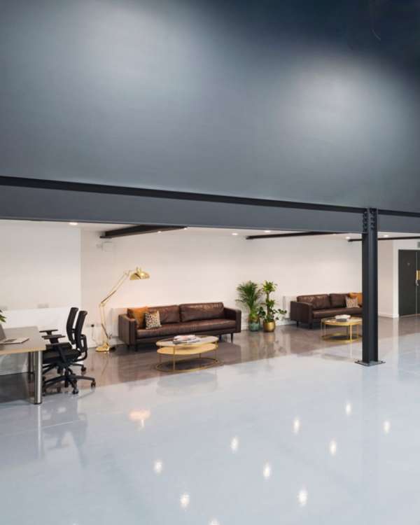 Park Royal Studios largest coved space Stud...