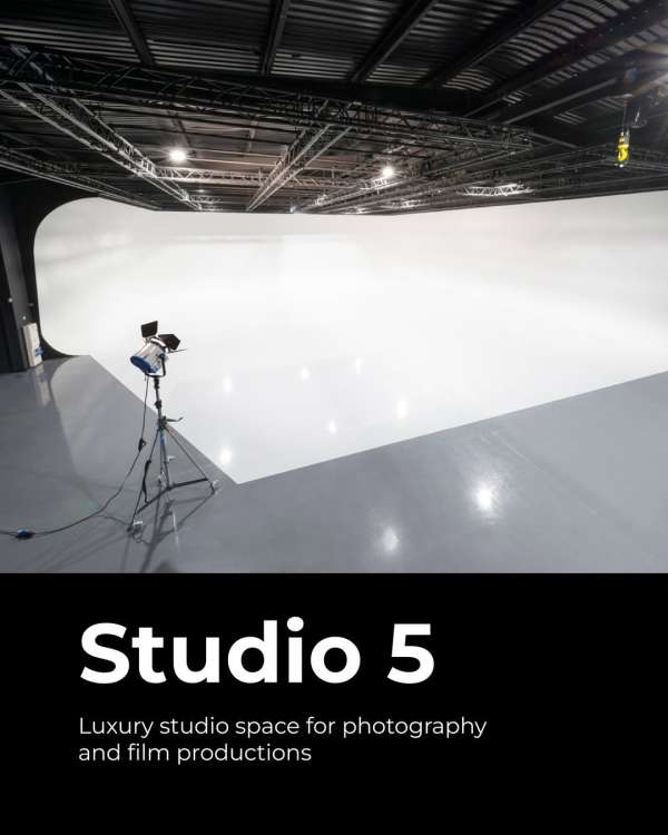 Park Royal Studios largest coved space Stud...