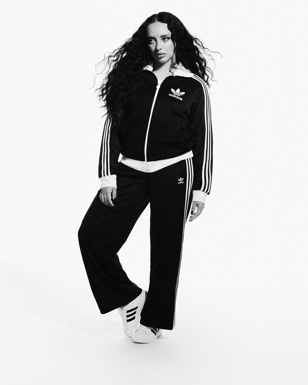 Check out these British music icons in the Adidas x JD Sports photoshoot for the latest Original Superstar drop.

Shot at @parkroyalstudios
Studio 5

#London #filmstudios #photostudio #jadethirlwall #ghetts #adidas #jdsports @jdsports @adidasoriginals #originalsuperstar #stormzy #oliviadean #shygirl