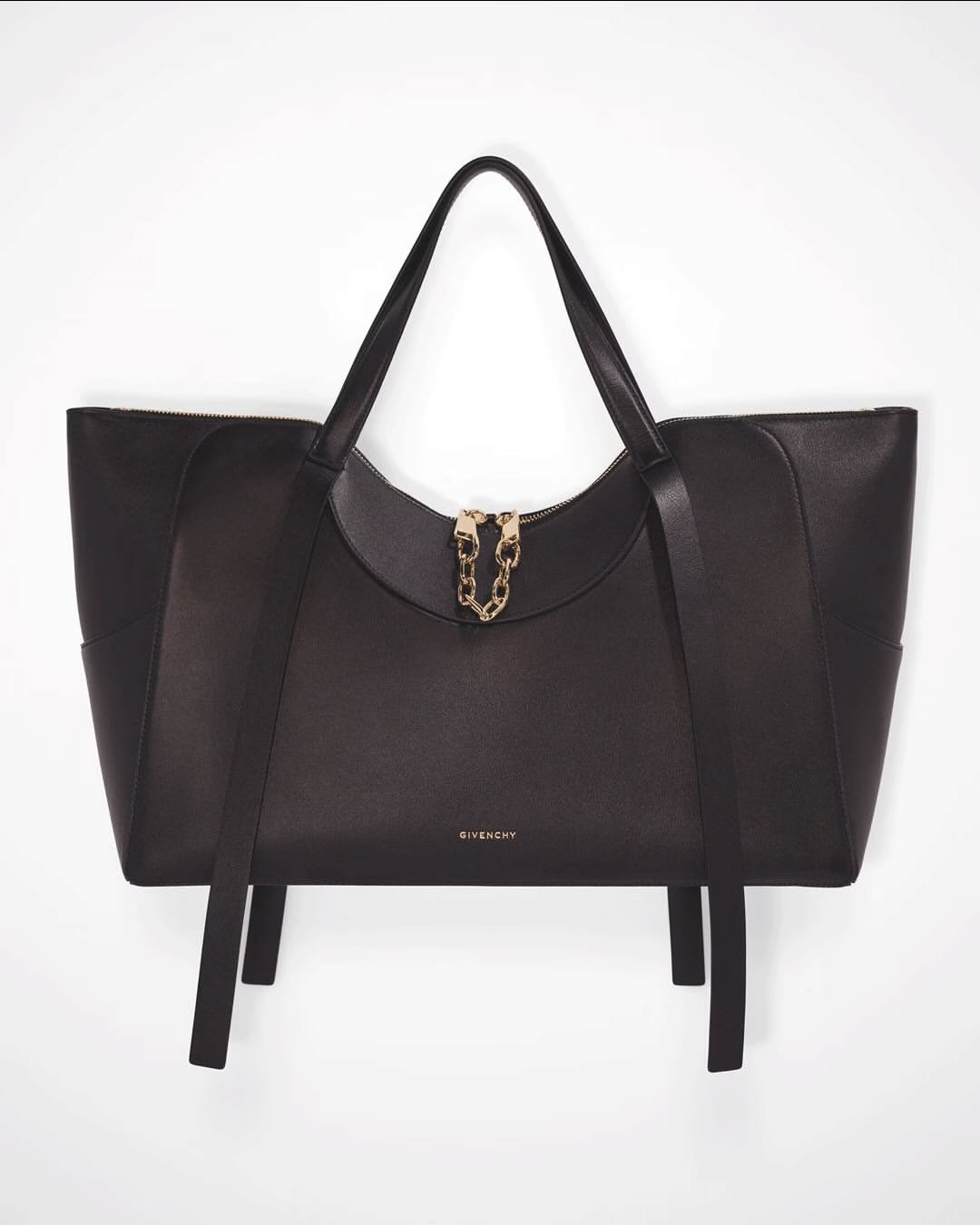 Sculptural and feminine: The Snatch bag by Sarah B...