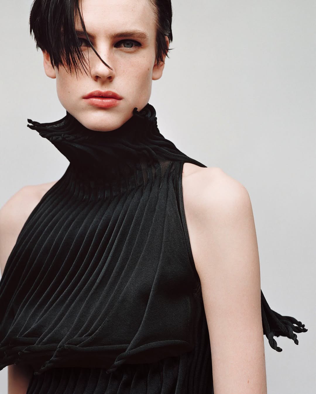 @selfservicemagazine Issue 63 📸 by @alasdairmclellan⁠
⁠
Photographer: @alasdairmclellan⁠
Styling: @_mariechaix_⁠
Hair: @franziskapresche⁠
Makeup: @thomasdekluyver ⁠
Casting: @dmcasting⁠
Talent: @charlie._.jones._.c @claire_biegalski⁠
Production: @partner.films