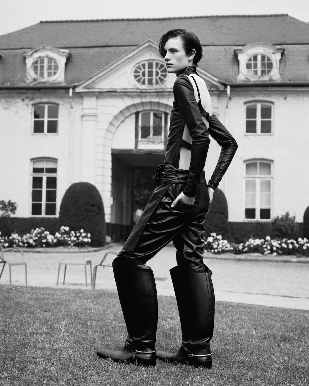 @selfservicemagazine Issue 63 📸 by @alasdairmclellan⁠
⁠
Photographer: @alasdairmclellan⁠
Styling: @_mariechaix_⁠
Hair: @franziskapresche⁠
Makeup: @thomasdekluyver ⁠
Casting: @dmcasting⁠
Talent: @charlie._.jones._.c @claire_biegalski⁠
Production: @partner.films