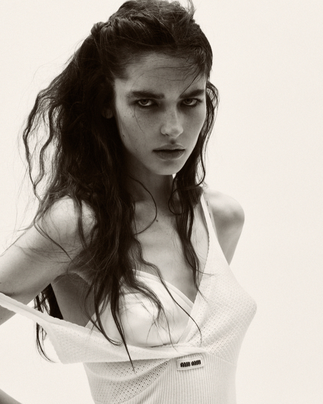 @m_magazine 📸 by @drewvickers⁠
⁠
Photographer: @drewvickers⁠
Art direction: @jbtalbourdet ⁠
Styling: @emmanuellealt⁠
Hair: @damienboissinothair⁠
Makeup: @luciapicaofficial⁠
Set design: @giovannamartial_⁠
Casting: @dmcasting⁠
Talent: @awarodhiang @libbytaverner @charlie._.jones._.c @m_wieczorek_⁠
Production: @partner.films