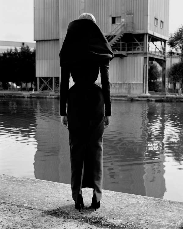 New @bazaaritalia 📸 by @alasdairmclellan⁠ 🌹