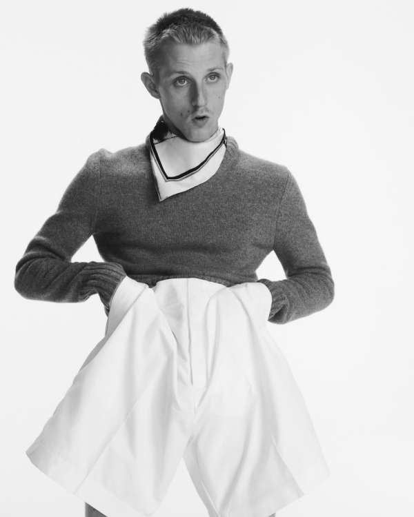 @BazaarFrance Homme N°3 📸 by @oliverhadleep...