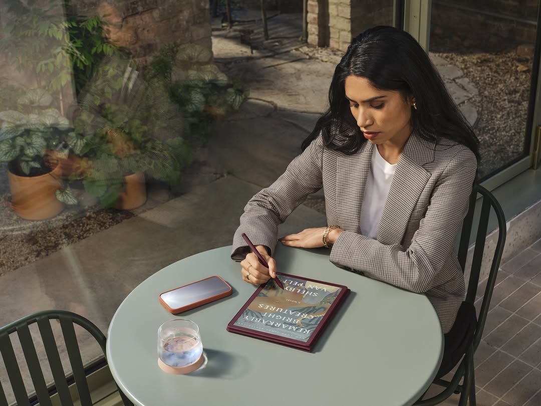 <a href="/alpha-smoot">Alpha Smoot</a> X Amazon Kindle <span style="text-transform: none; white-space: nowrap;">Nov. 25</span>