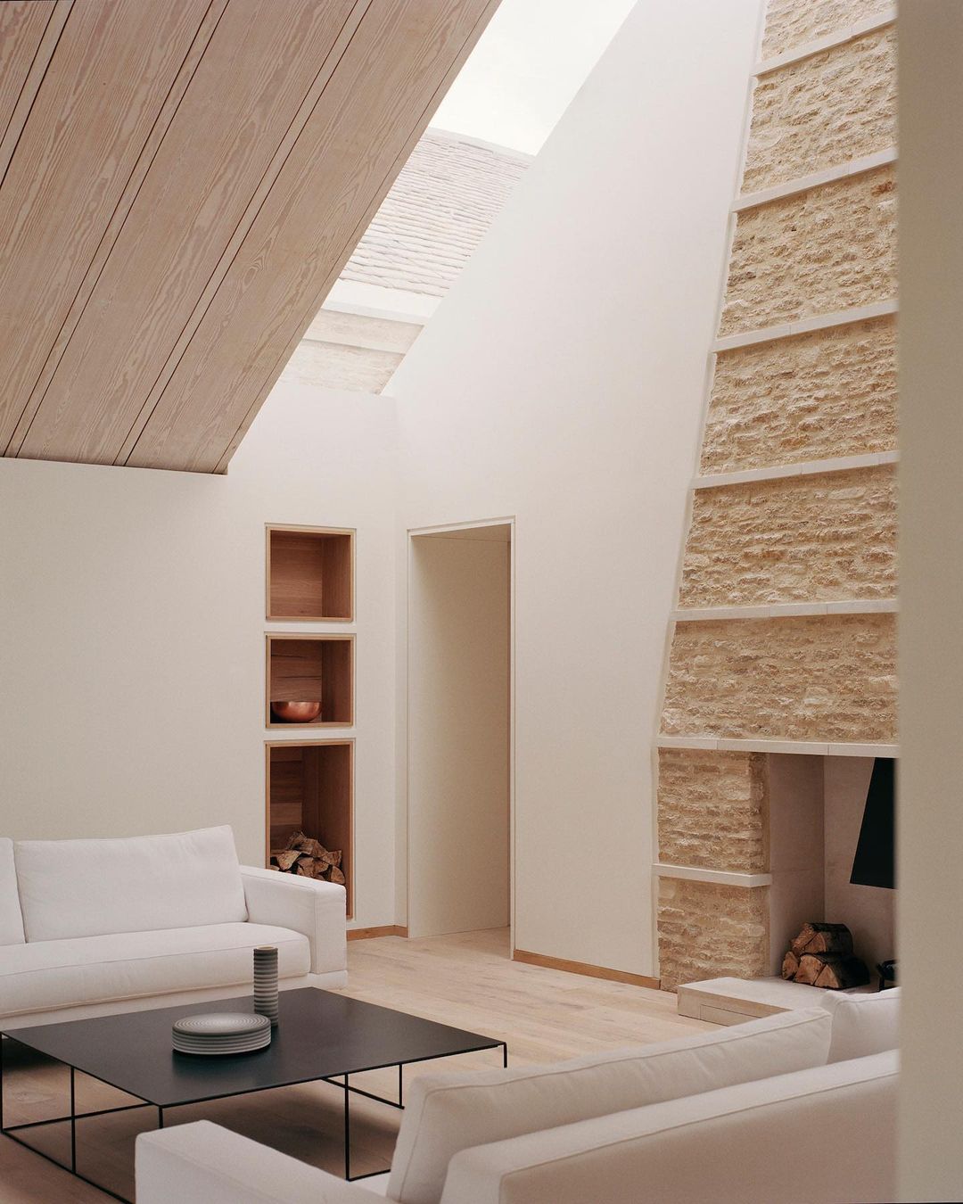 Miya Ushida |  Feb. 23