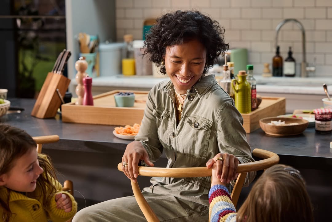 Simon Winnall X samsung Nov. 25