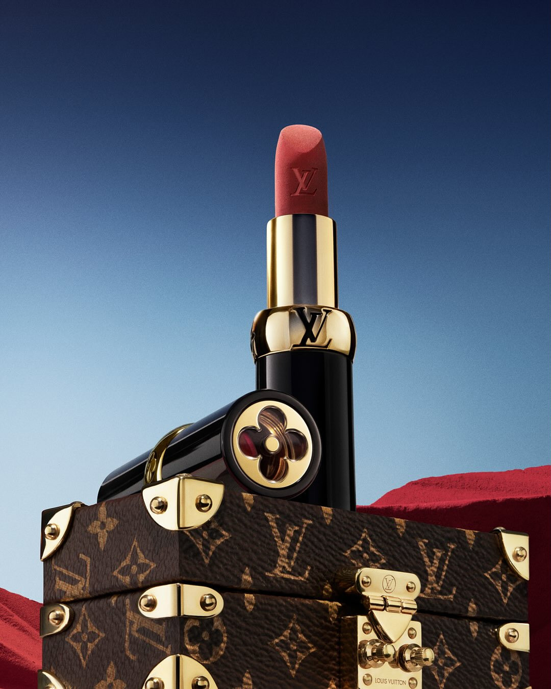 Louis Vuitton’s first beauty campaign called for more than a simple location.⁠
Virtual Production turned their vision into a world, designed for limitless creative control.⁠
⁠
Shot at PIER59 Studios.