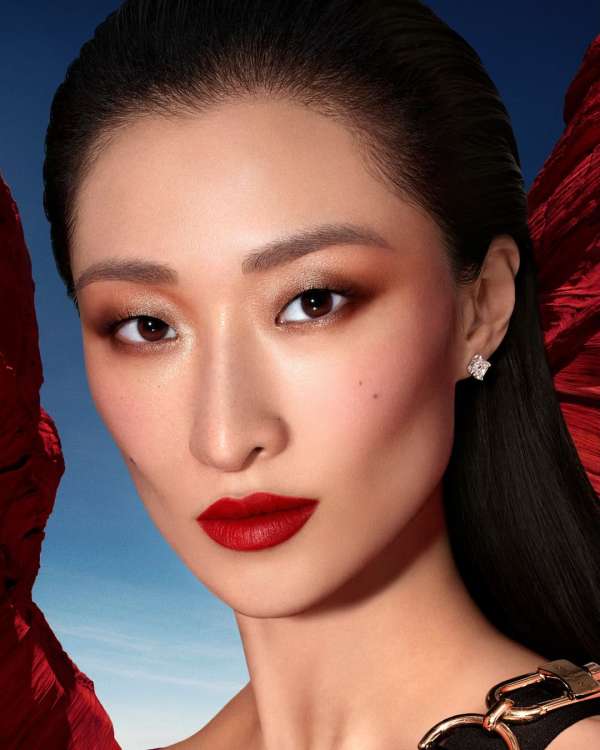 Refined light, perfect shadow, and beauty i...