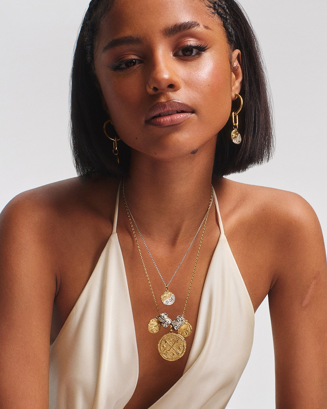 Tyla in her element, for Pandora. Light, shadow, and total ease.⁠
⁠
Shot at PIER59 Studios. 
@tyla