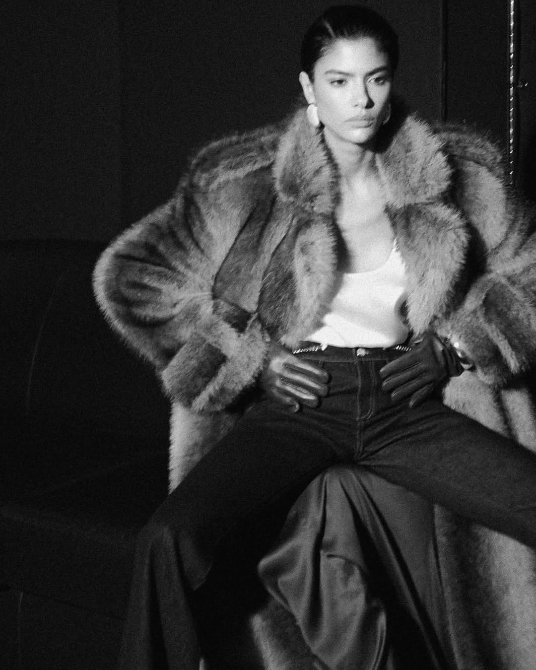 @retrofete in the studio, bringing a sophisticated presence.⁠
⁠
Shot at PIER59 Studios.
