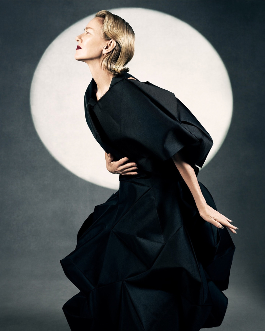 Quiet composure creating bold results.⁠
⁠
Shot at PIER59 Studios.⁠
@voguegreece @naomiwatts⁠