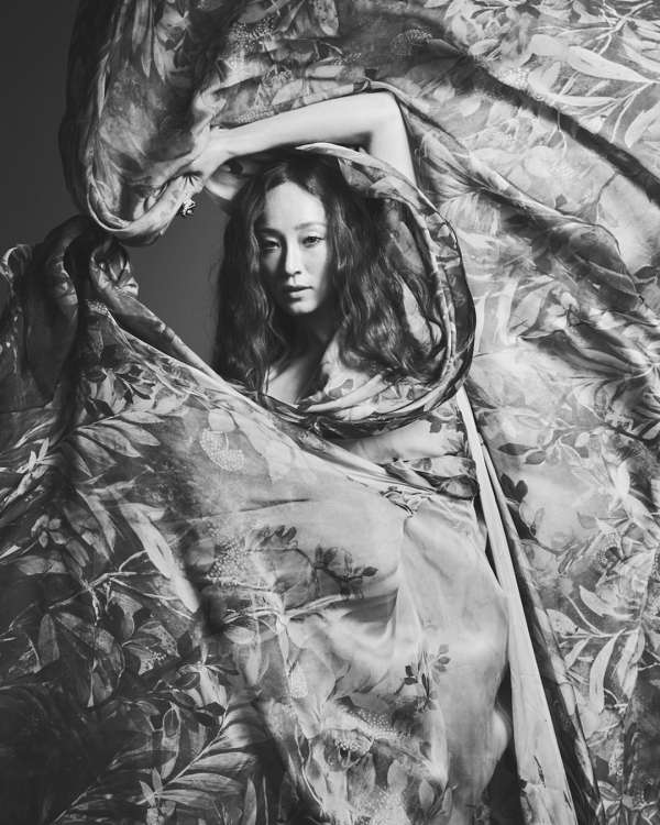 Modern looks with timeless ease.⁠