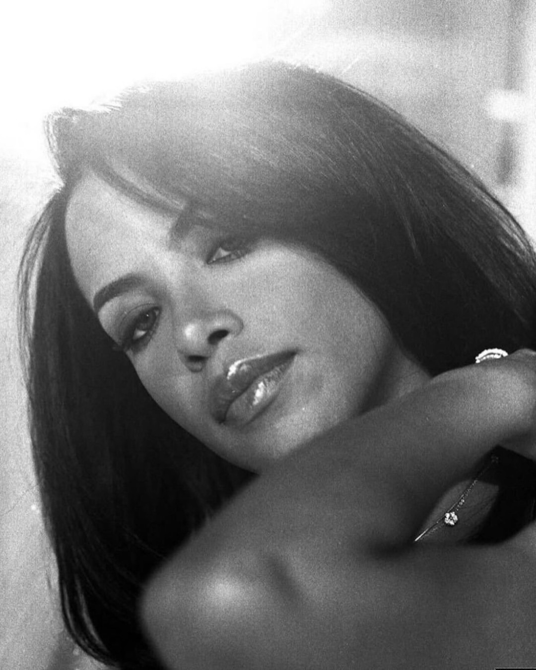 From our archive. One of many productions that shaped visual culture over the last three decades.⁠
Aaliyah for Vibe Magazine. Shot at PIER59 Studios.⁠
Join us as we celebrate 30 years of creativity & technology.