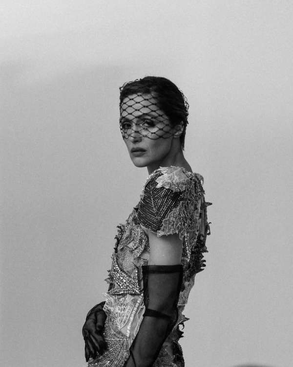 Award-winning actress Rose Byrne in the stu...