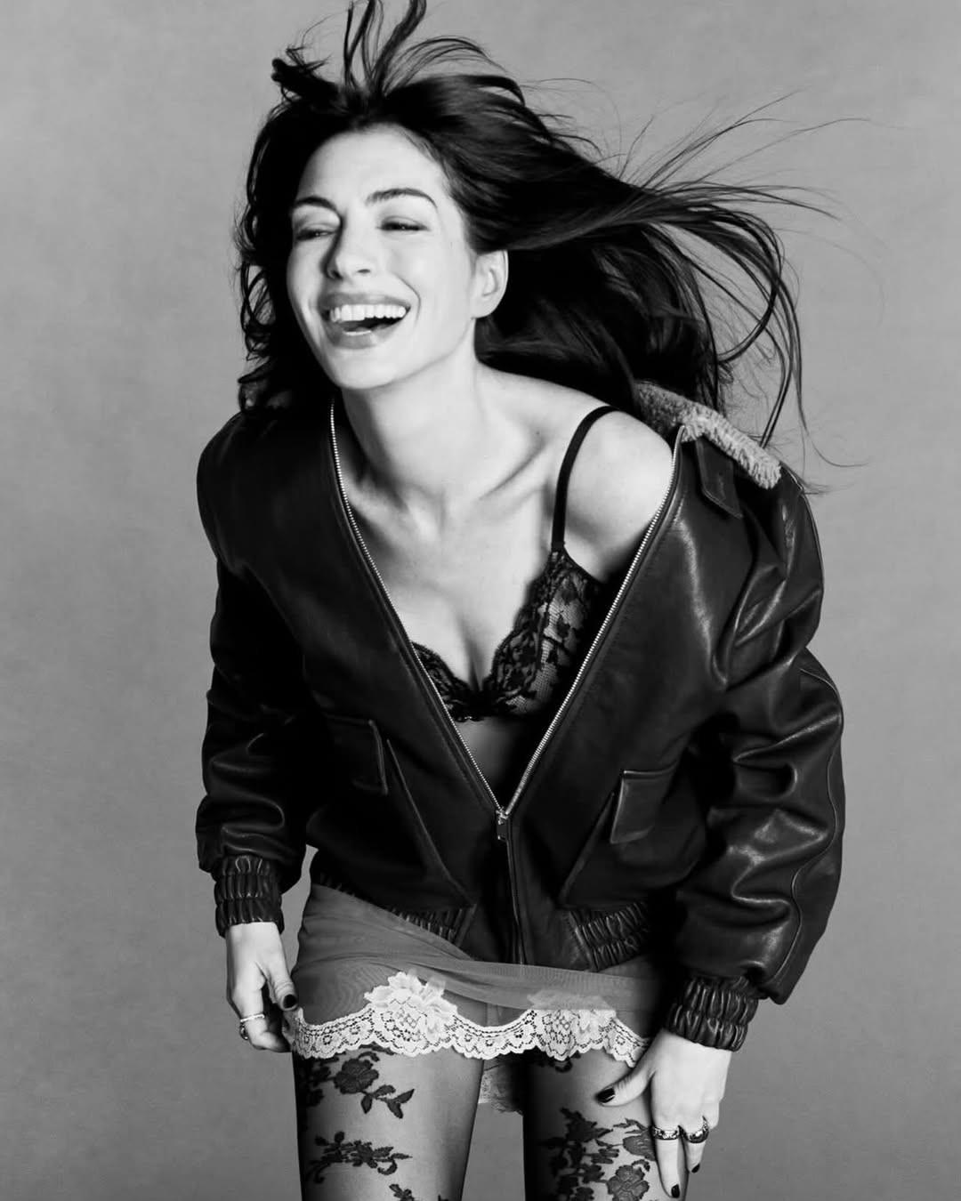 Anne Hathaway bringing an edgy elegance to Vogue Australia.⁠
⁠
Shot at PIER59 Studios.