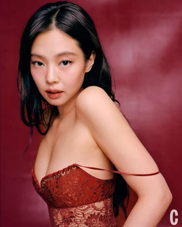 Global pop sensation Jennie in the studio f...