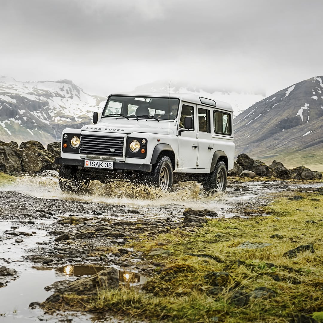 Jessica Walker X landrover May. 26