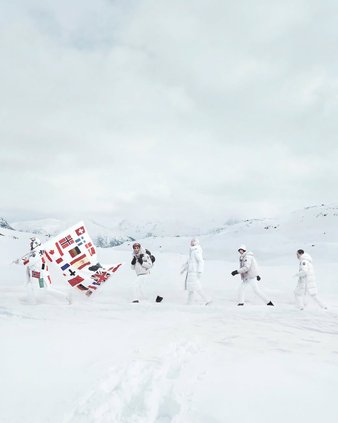 PARAJUMPERS
AI hybrid campaign shot by MATT...