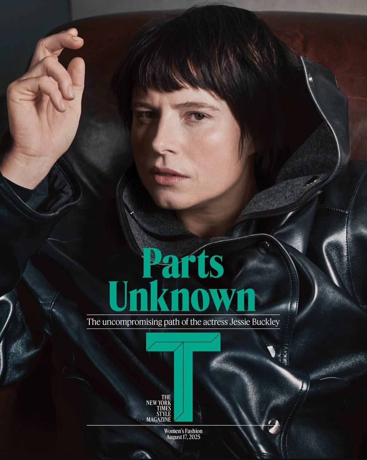 T Magazine Women’s Fashion Issue Cover shot by Craig McDean

Photographer @craigmcdeanstudio @artandcommerce
Publication @tmagazine @patrickli__
Styling @imruh
Talent @thejessiebuckley 
Hair Stylist @hairbyorlandopita
Makeup Artist @francelledaly
Set Design @patienceharding
Production @prodn_artandcommerce

#PRODn #tmagazine #craigmcdean #jessiebuckley #ProducedbyPRODn