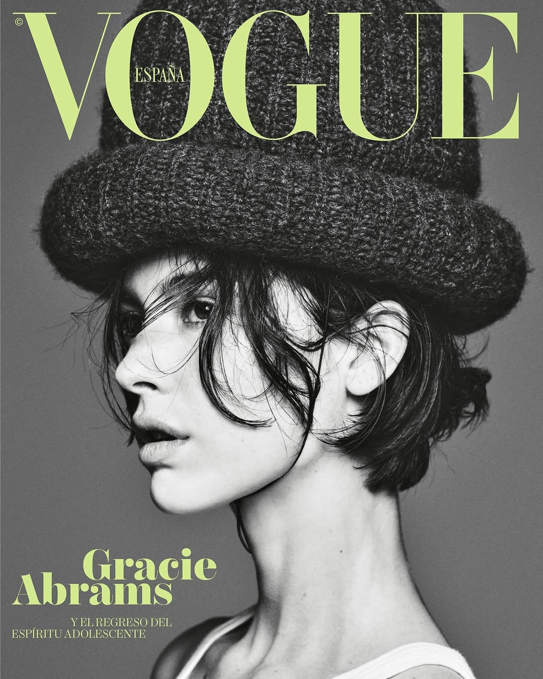 @gracieabrams shot by Dan Jackson for the November 2025 cover of @voguespain 

Photography: @studio_jackson
Styling: @jordenbickham
Makeup: @hannah_murray1
Hair: @wardhair4real
Nails: @megumiyamamotonyc
Production: @prodn_artandcommerce
Head of Content: @ineslorenzo
Global Creative Director: @raulmartinez1024
Global Visuals Director: @jamiedspence
Global Entertainment Director: @cbroday
Fashion Director: @sara_hernando_