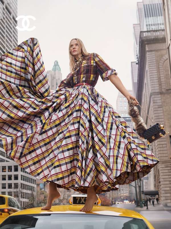 @CHANELofficial Métiers d’art 2026 collecti...