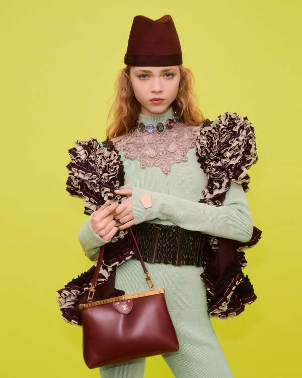 @LouisVuitton New York City Cruise 2027 Sho...