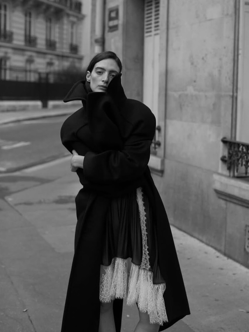 Chloe Mallett X Country & Town House Dec. 25