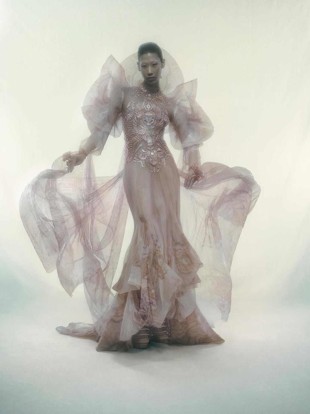 Rob Rusling X Iris van Herpen Aug. 25