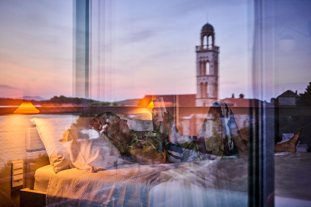 Airbnb Magazine |  Oct. 23