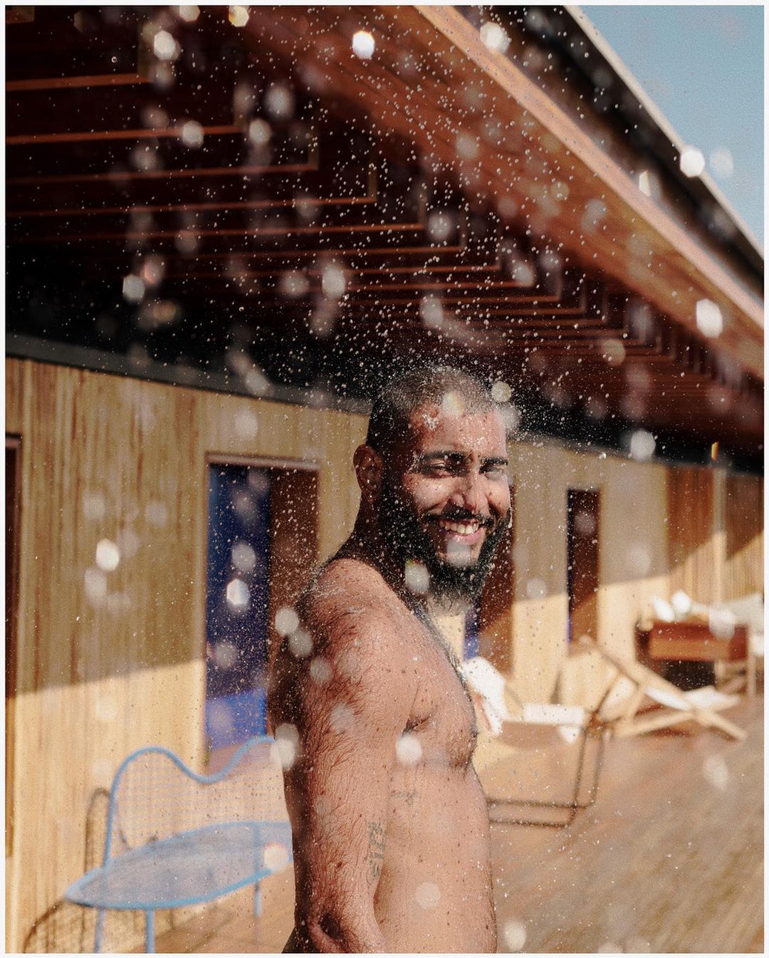 Airbnb Magazine |  Oct. 23