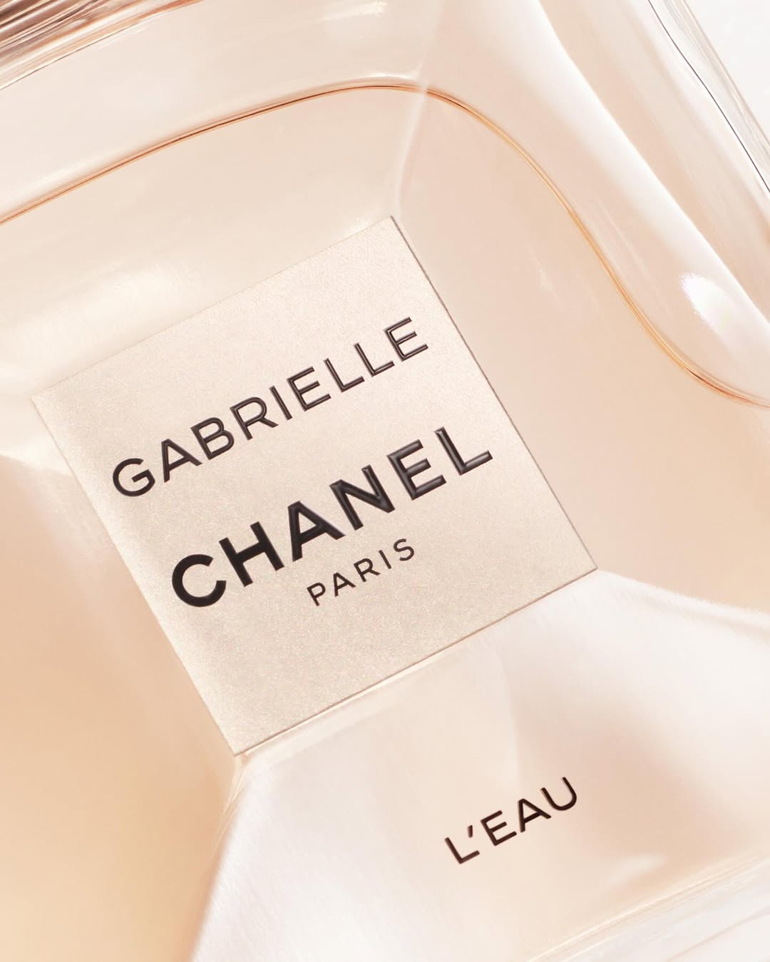 Romin Favre X Chanel Beauty May. 25