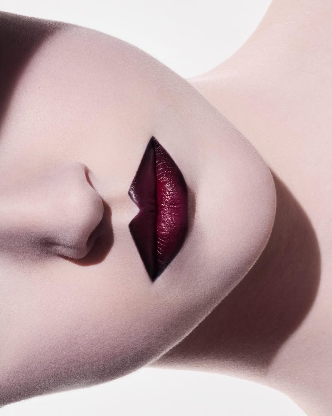 <a href="/romin-favre">Romin Favre</a> X Serge Lutens <span style="text-transform: none; white-space: nowrap;">Mar. 26</span>