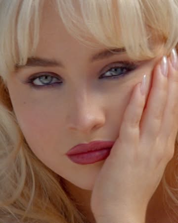 Versace La Vacanza x Sabrina Carpenter 