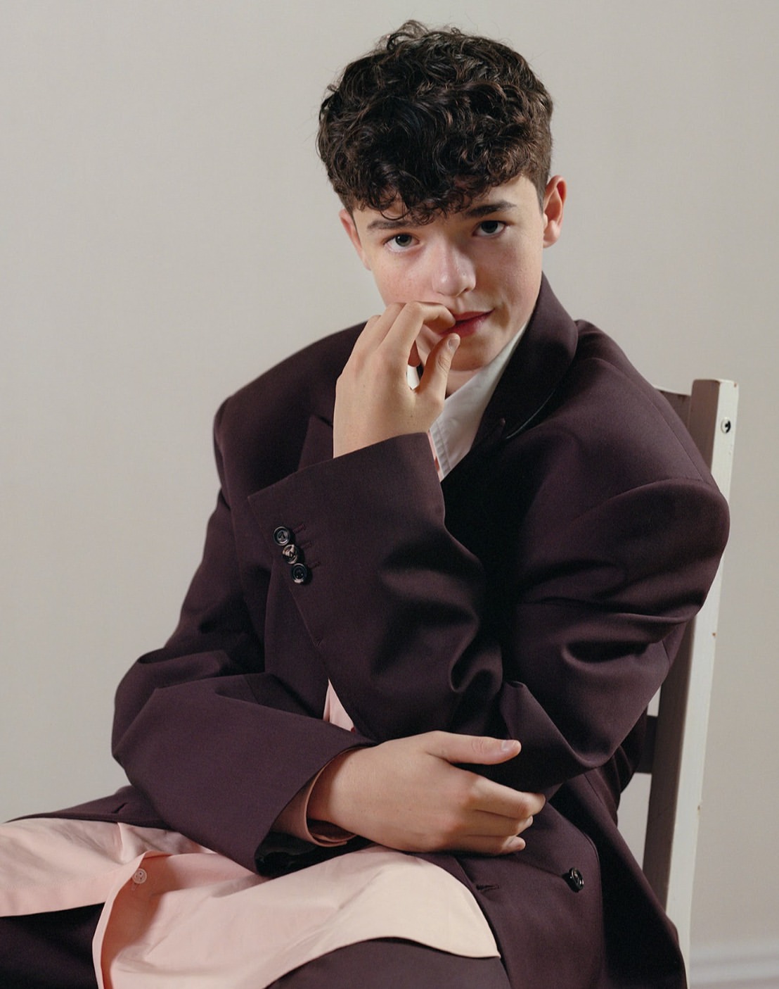 Photographer: @justine4good⁠
Stylist: @zaraeloise⁠
Hair: @nerohair⁠
Make-up: @alliesmithmakeup
Set Designer: @maddypeacock⁠
Production: @roscoproduction⁠
Casting: @itboygregk @gkldprojects⁠
Dazed Photographic Producer: @kofipaintsil⁠
⁠
Text: @s_mithereens⁠
⁠
Editor-in-Chief: @ted_stansfield⁠
Fashion & Image Director: @imruh ⁠
Art Director: @estermero⁠
Editorial Director: @dominiquesisley ⁠

#Dazed #OwenCooper #RoscoProduction