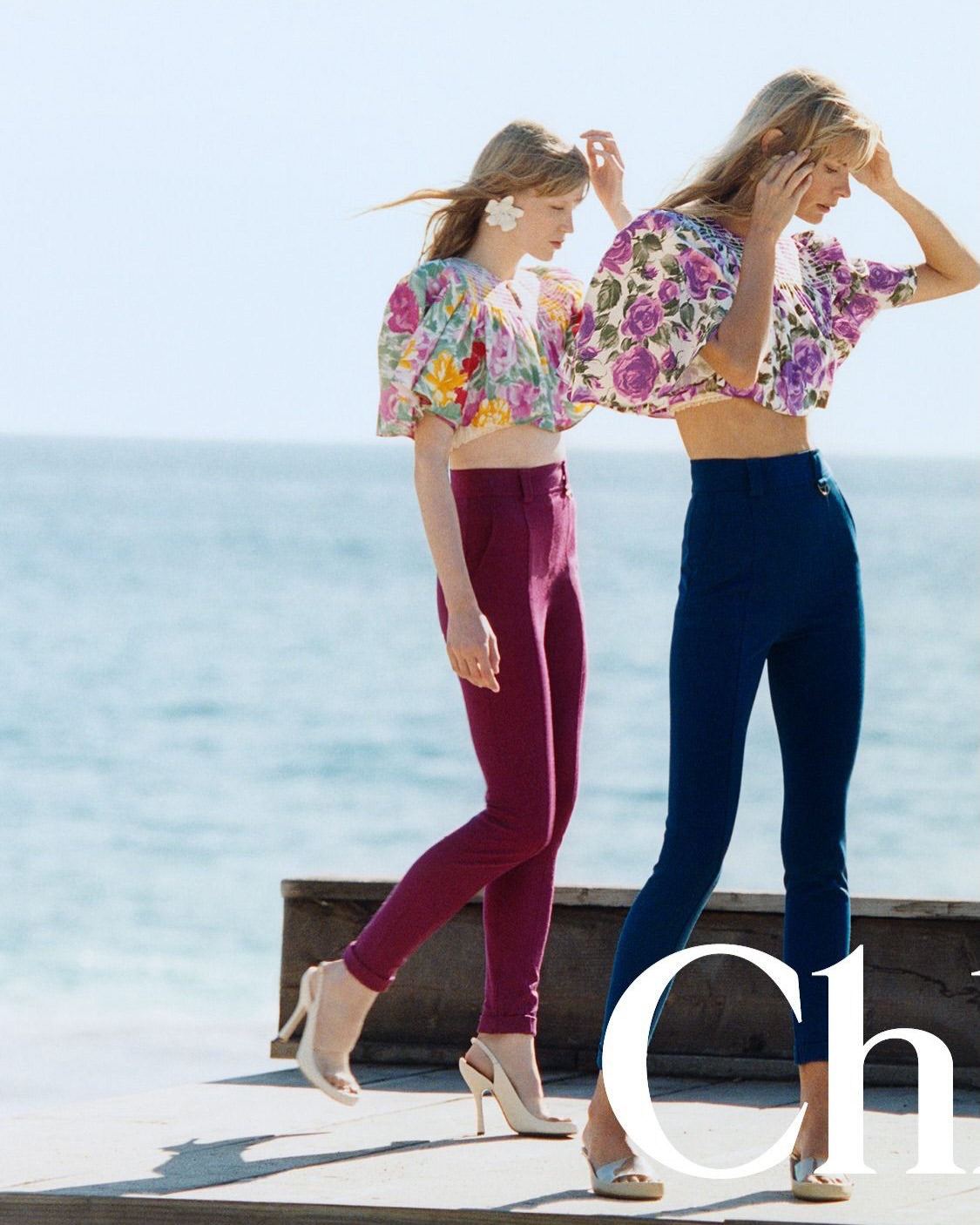 Chloé SS26
@chloe
Photographer: @samrocksamrock
Stylist: @elodiedavid
Hair: @hollismithhead
Makeup: @diane.kendal
Manicurist: @nailsbyemikudo
Set Design: @spencervroomanstudio
Talent: @stella.hanan, @awarodhiang, @jacquilouise__, @juliastegner, @darthnoor, @vanilla_canola
Production: @roscoproduction
#Chloe #RoscoProduction