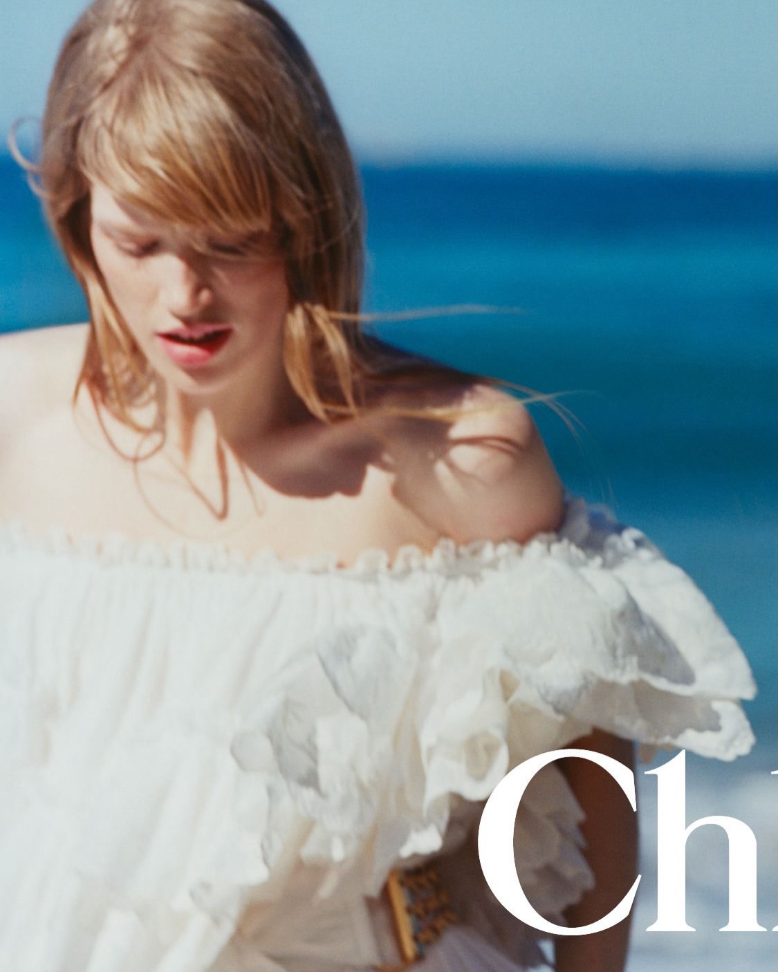 Chloé SS26
@chloe
Photographer: @samrocksamrock
Stylist: @elodiedavid
Hair: @hollismithhead
Makeup: @diane.kendal
Manicurist: @nailsbyemikudo
Set Design: @spencervroomanstudio
Talent: @stella.hanan, @awarodhiang, @jacquilouise__, @juliastegner, @darthnoor, @vanilla_canola
Production: @roscoproduction
#Chloe #RoscoProduction