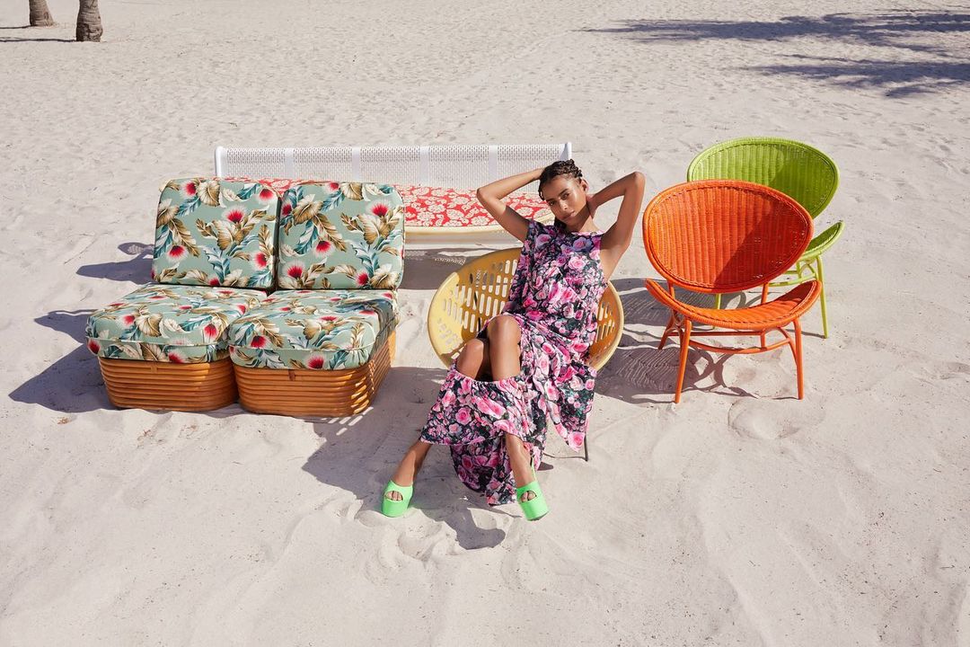 Amazon Luxury Stores |  Apr. 23