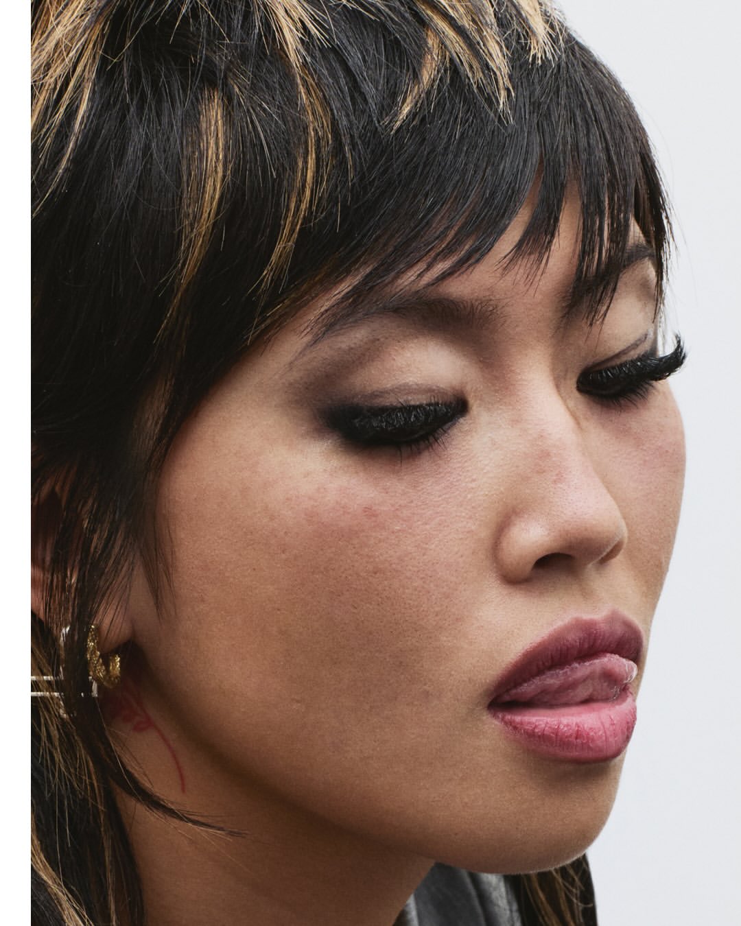 Guen Fiore X beabadoobee for Dazed Mar. 26