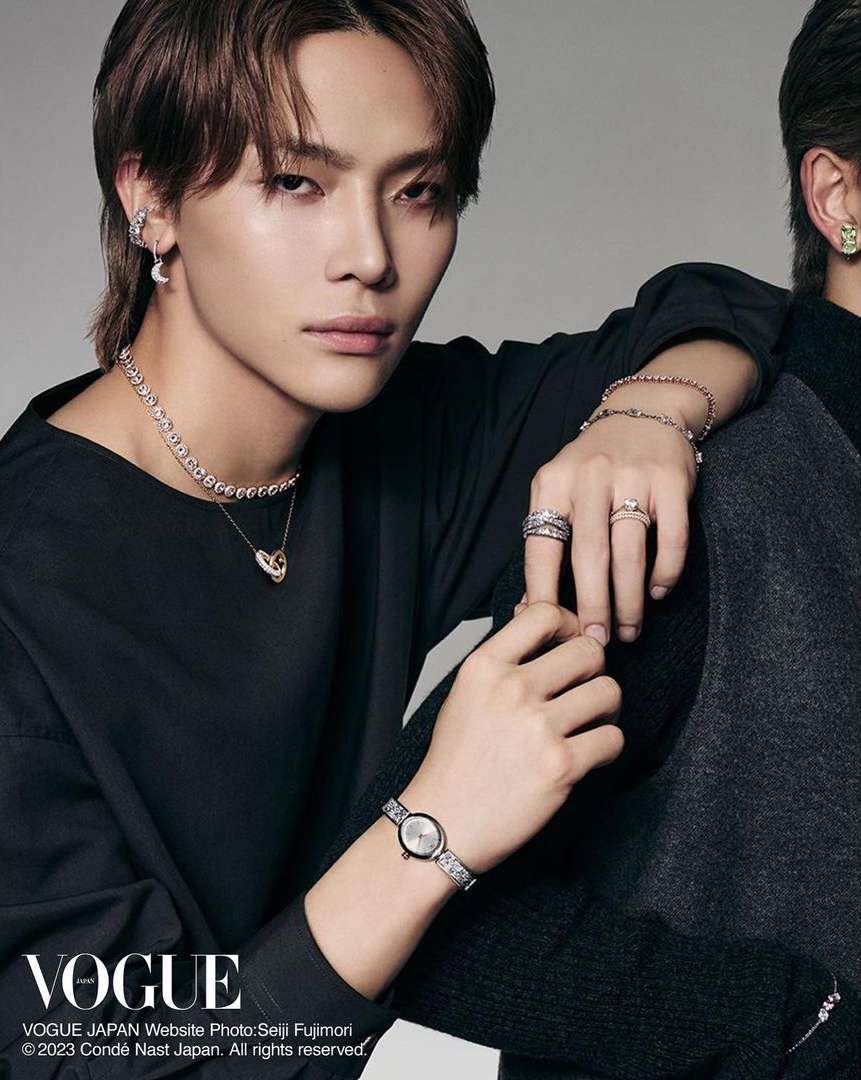 Vogue Japan |  Nov. 23