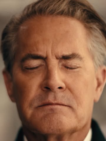 Kyle MacLachlan graces our holiday season w...