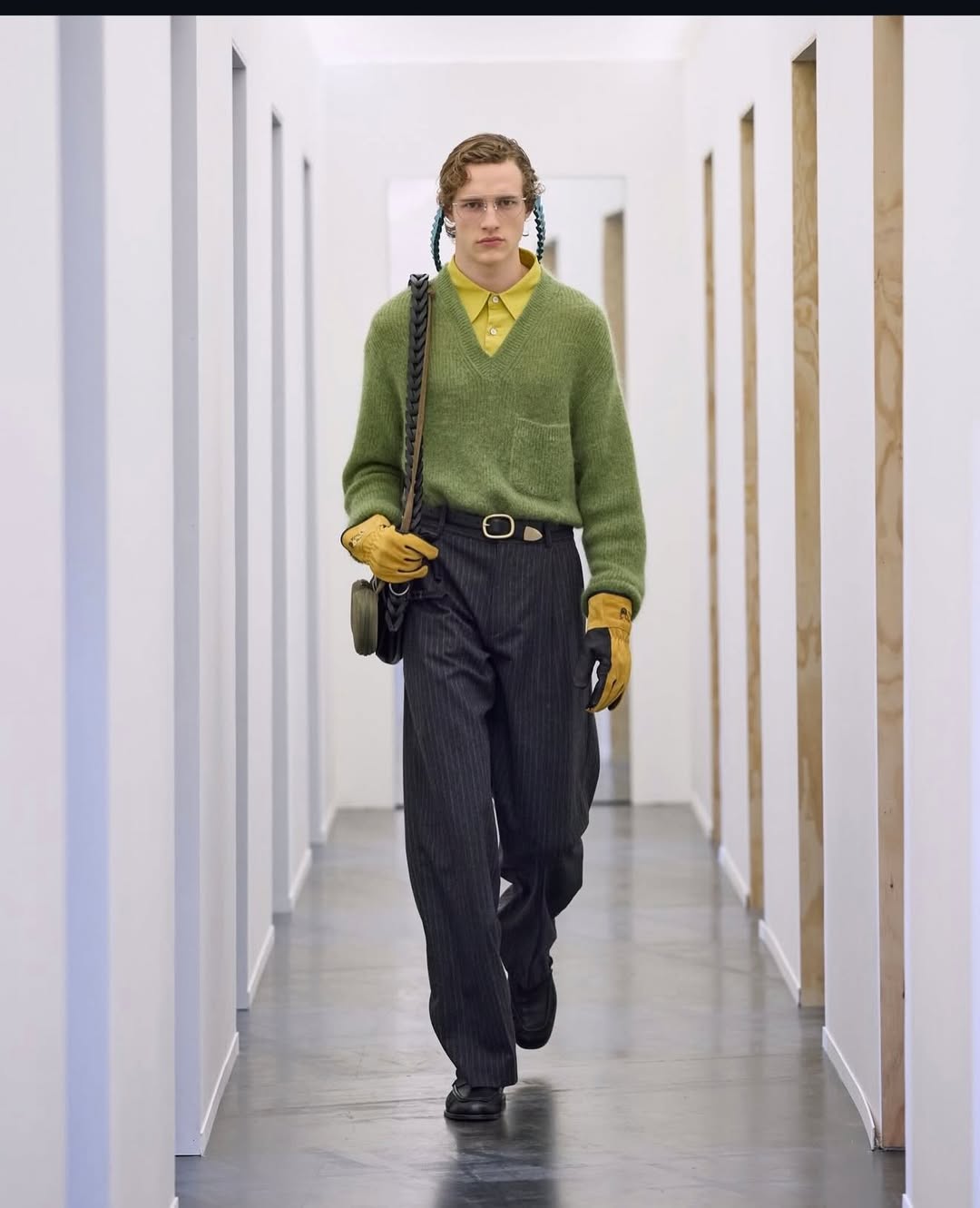 @solidhomme AW26 DUAL SHIFT
Styling: @reed_danny
Art Directing: @fosburyarchitecture
Photo: @lucatombolini
Casting: @shelleydurkancasting
Casting production: @simonericcomi @jamesmcoyne @alexisnegrin
Hair: @franziskapresche
Makeup: @minkimmakeup
Production: @withoutproduction
Music: @simonmparris