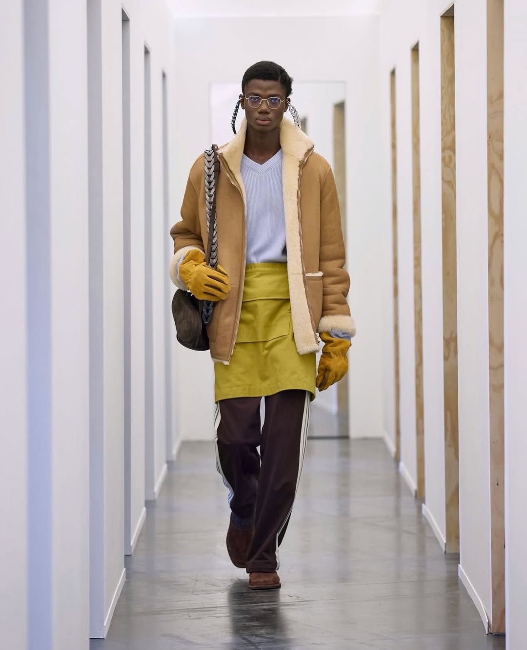 @solidhomme AW26 DUAL SHIFT

Styling: @reed_danny
Art Directing: @fosburyarchitecture
Photo: @lucatombolini
Casting: @shelleydurkancasting
Casting production: @simonericcomi @jamesmcoyne @alexisnegrin 
Hair: @franziskapresche
Makeup: @minkimmakeup
Production: @withoutproduction 
Music: @simonmparris