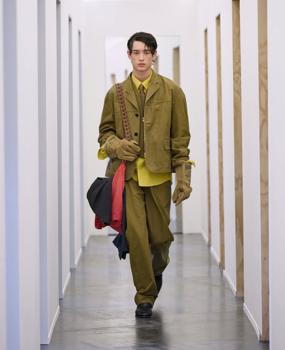 @solidhomme AW26 DUAL SHIFT

Styling: @reed_danny
Art Directing: @fosburyarchitecture
Photo: @lucatombolini
Casting: @shelleydurkancasting
Casting production: @simonericcomi @jamesmcoyne @alexisnegrin 
Hair: @franziskapresche
Makeup: @minkimmakeup
Production: @withoutproduction 
Music: @simonmparris