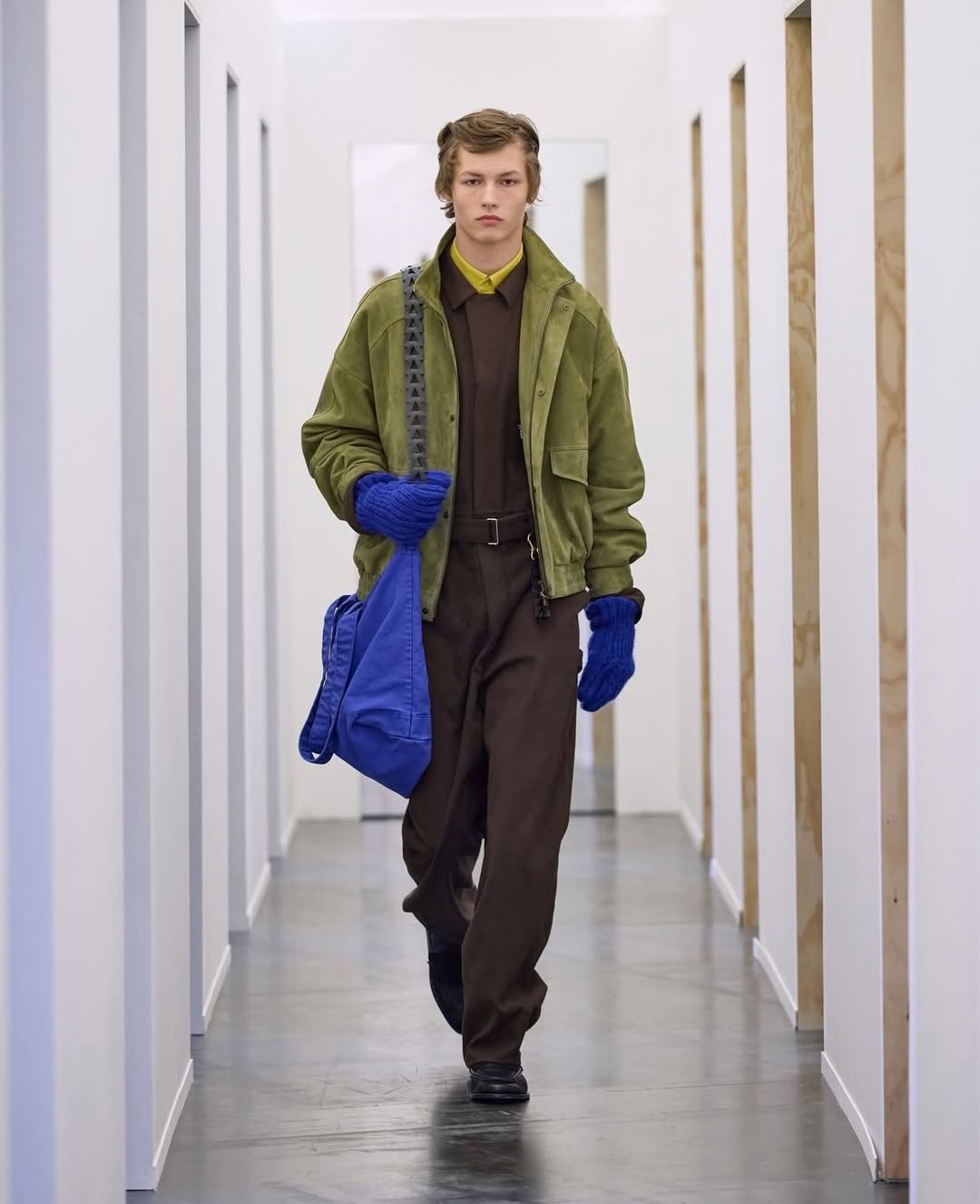 @solidhomme AW26 DUAL SHIFT
Styling: @reed_danny
Art Directing: @fosburyarchitecture
Photo: @lucatombolini
Casting: @shelleydurkancasting
Casting production: @simonericcomi @jamesmcoyne @alexisnegrin
Hair: @franziskapresche
Makeup: @minkimmakeup
Production: @withoutproduction
Music: @simonmparris