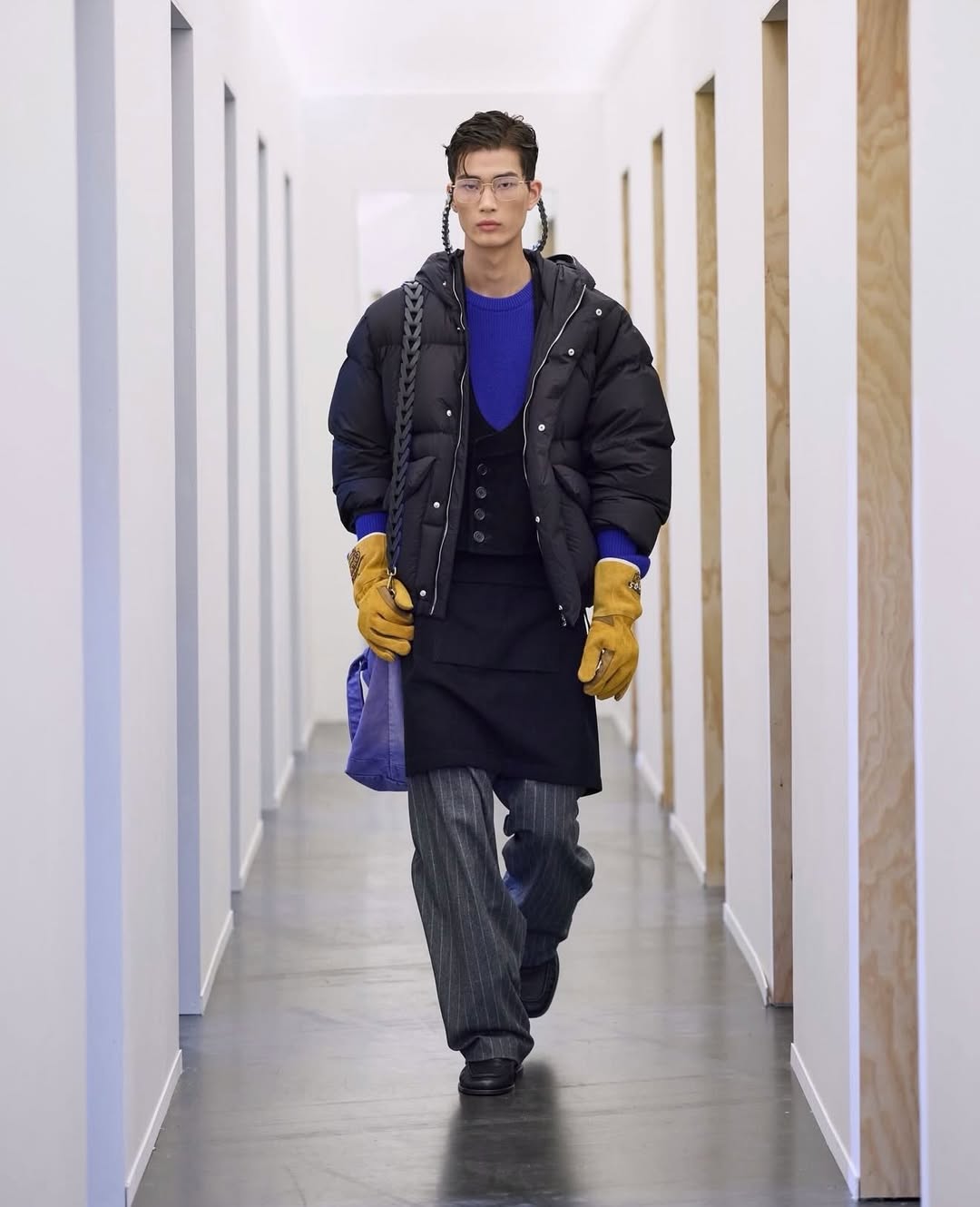 @solidhomme AW26 DUAL SHIFT

Styling: @reed_danny
Art Directing: @fosburyarchitecture
Photo: @lucatombolini
Casting: @shelleydurkancasting
Casting production: @simonericcomi @jamesmcoyne @alexisnegrin 
Hair: @franziskapresche
Makeup: @minkimmakeup
Production: @withoutproduction 
Music: @simonmparris