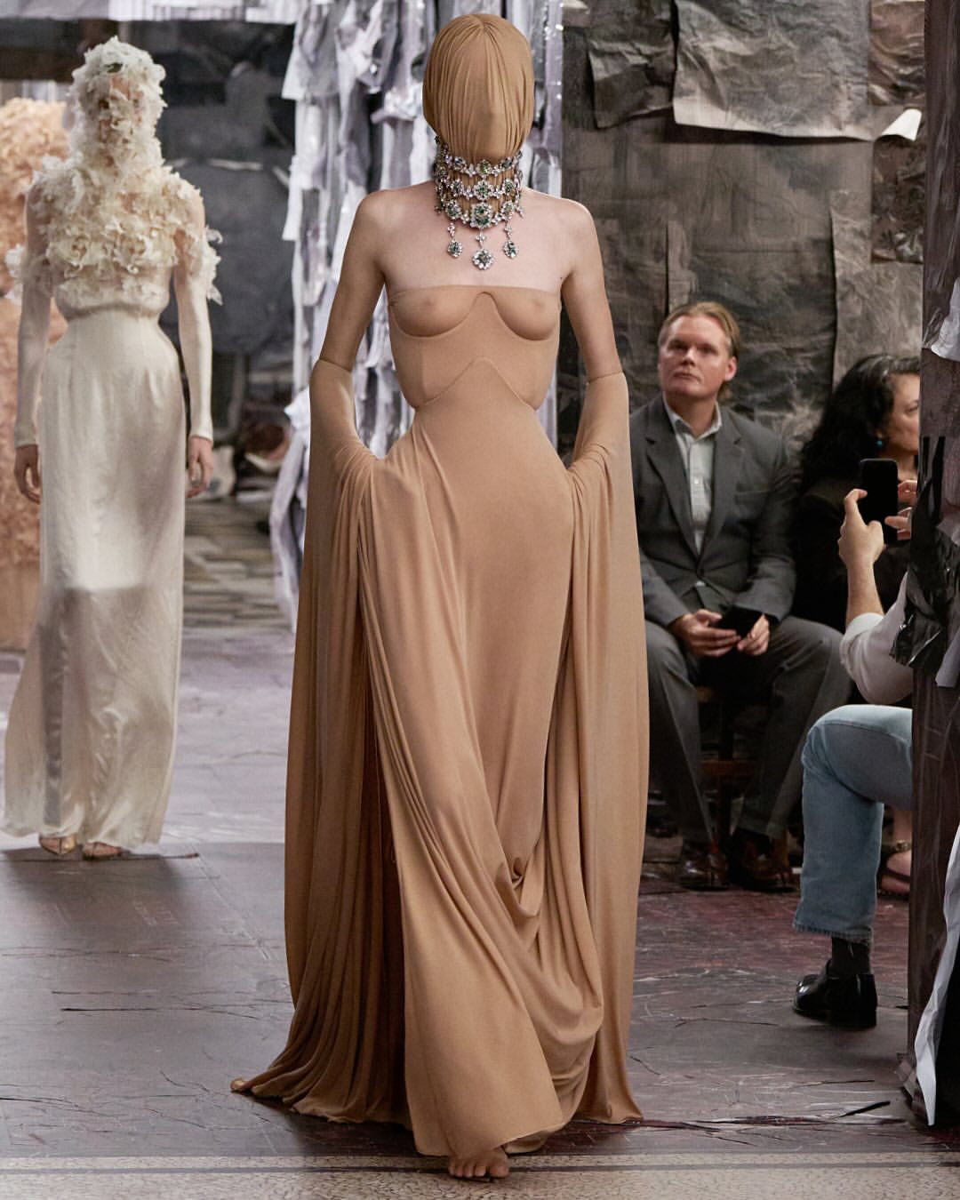 Maison Margiela Artisanal 2025 Collection

On Wednesday, July 9, the fashion world eagerly awaited the debut collection of Glenn Martens for Maison Margiela. With a career that began at Y/Project and five years at Diesel, where he still serves as creative director, the designer is no newcomer, but this new chapter represents a significant challenge.
Stepping into the shoes of the legendary John Galliano, who shaped the house for a decade, he also had to meet the demands of haute couture, no easy feat for a first show.
Through this collection, Glenn Martens pays tribute to his home country, Belgium, incorporating numerous artistic references while revisiting the codes of Martin Margiela.
The result is an almost ceremonial show, marking the beginning of a promising new era for the house founded in 1988.

Creative Direction @maisonmargiela @glennmartens
Styling @olivierizzo
Casting @bitton
Movement direction @ericvonchristison
Sound Design @sen_studio
Light Design @franzandfritz
Show Design @sub.global
Show Production @fastenseatbeltofficial
Show Film Creative Direction & Production @bureaufuture
Show Film Live Direction @mathieu_brechoire
Backstages Photographer @melanie_ramon
Post House @sheriff.projects @ultramotion.studio
#sheriffprojects